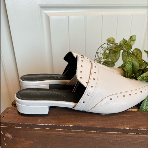 Like New! Beautiful Studded White Padded Mules - Picture 11 of 12